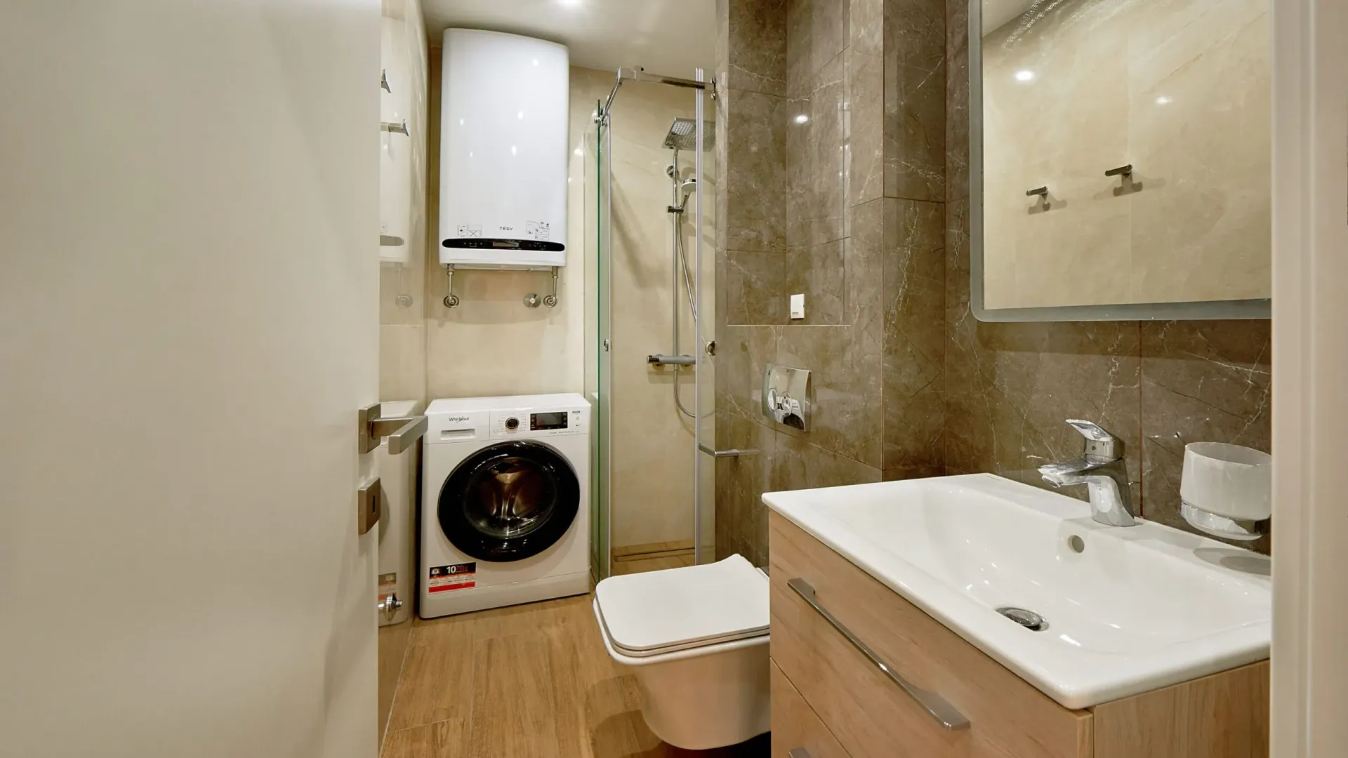 Rent, two bedroom apartment, 58m², Bečići, Budva