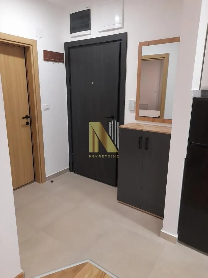 Izdavanje, dvosoban stan, 45m², Petrovaradin, Novi Sad
