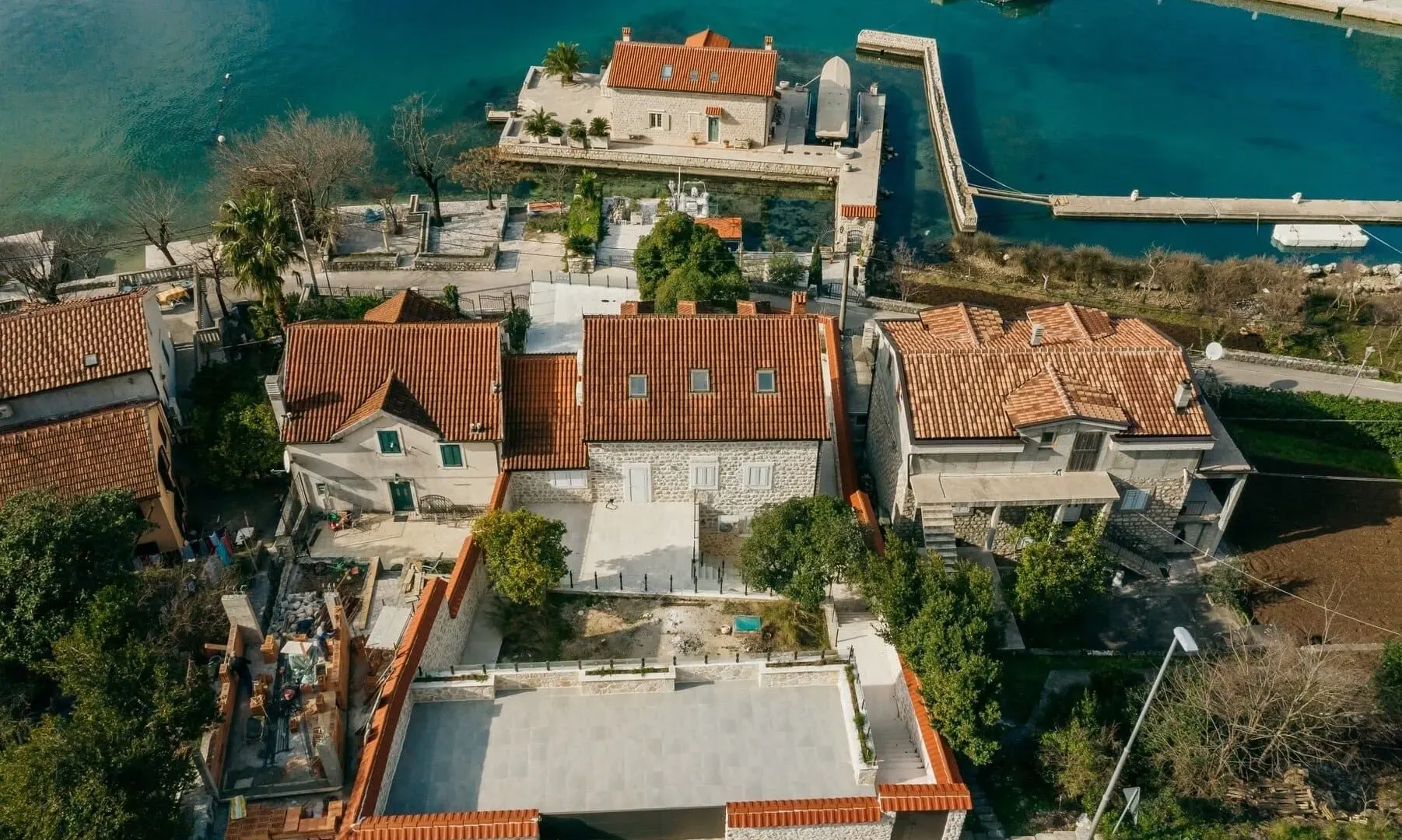 Sale, house, 380m², Ljuta, Kotor