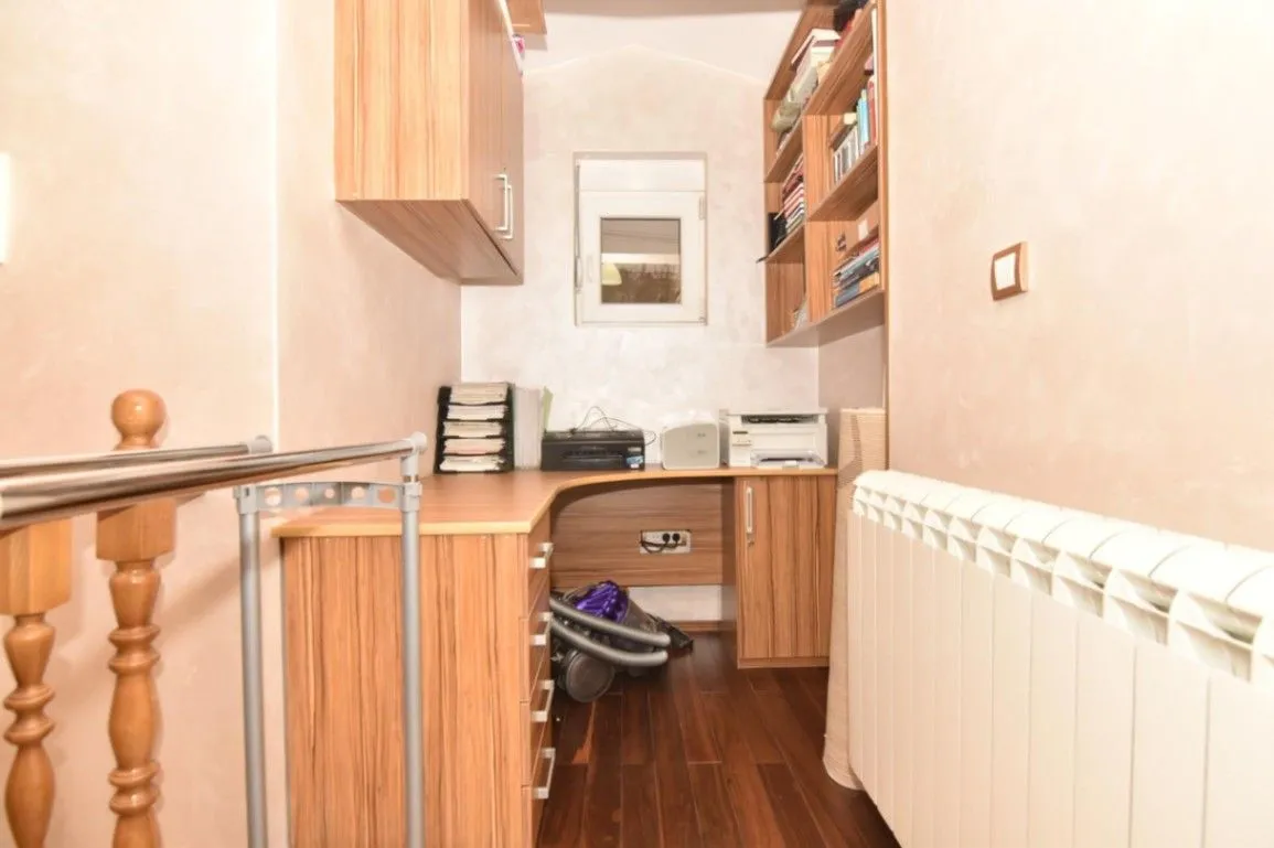 Izdavanje, kuća, 175m², Vranići, Podgorica