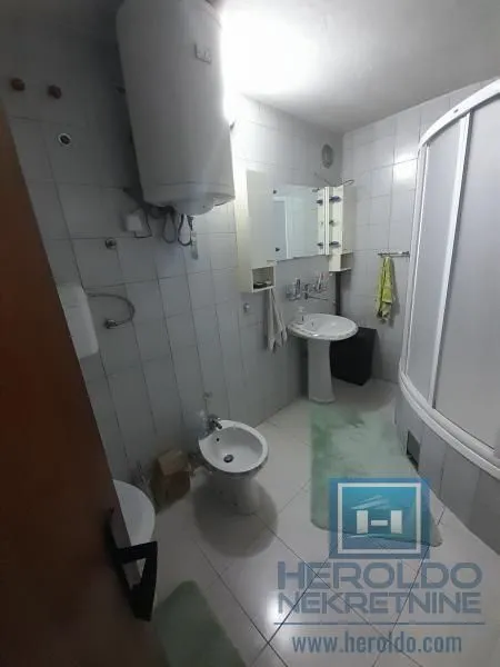 Prodaja, kuća, 325m², Solaris, Jagodina