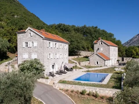 Sale, house, 800m², Prčanj, Kotor - image 12