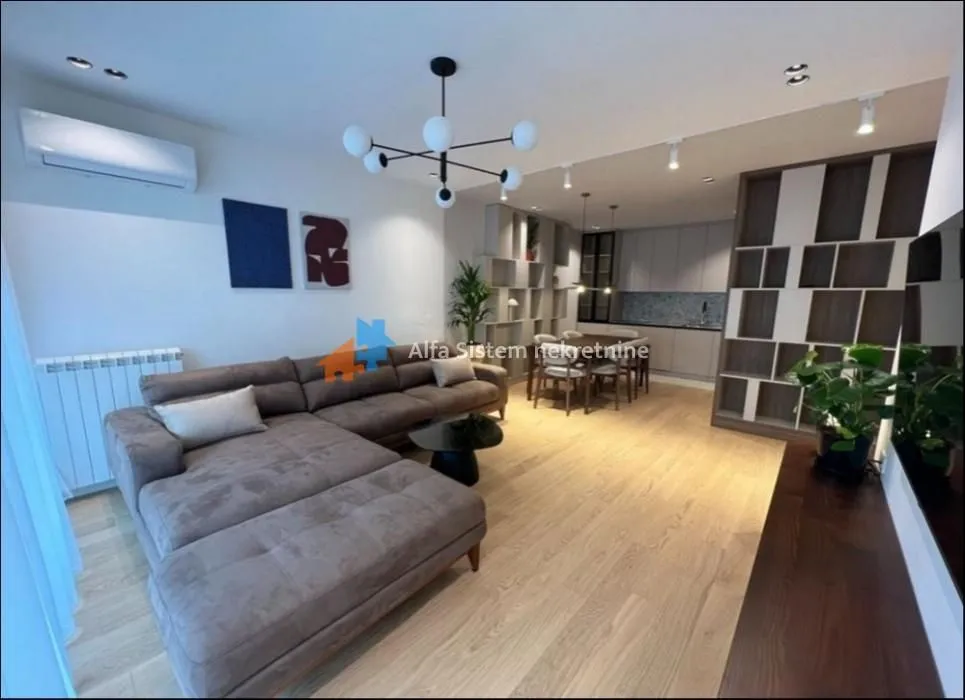 Rent, four bedroom apartment, 112m², Stari Grad, Beograd