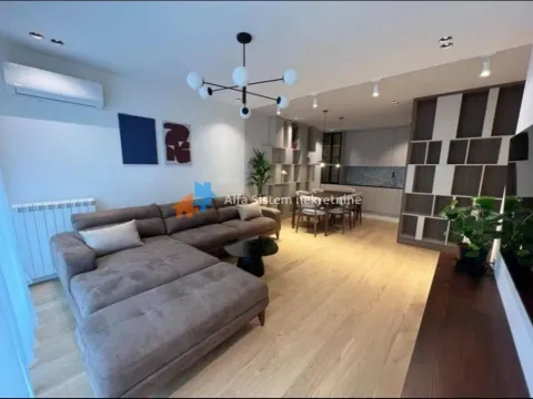 Izdavanje, četvorosoban stan, 112m², Stari Grad, Beograd - image 2