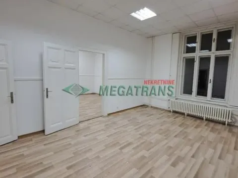 Izdavanje, trosoban stan, 108m², Novi Sad Sve Podlokacije, Novi Sad - image 10