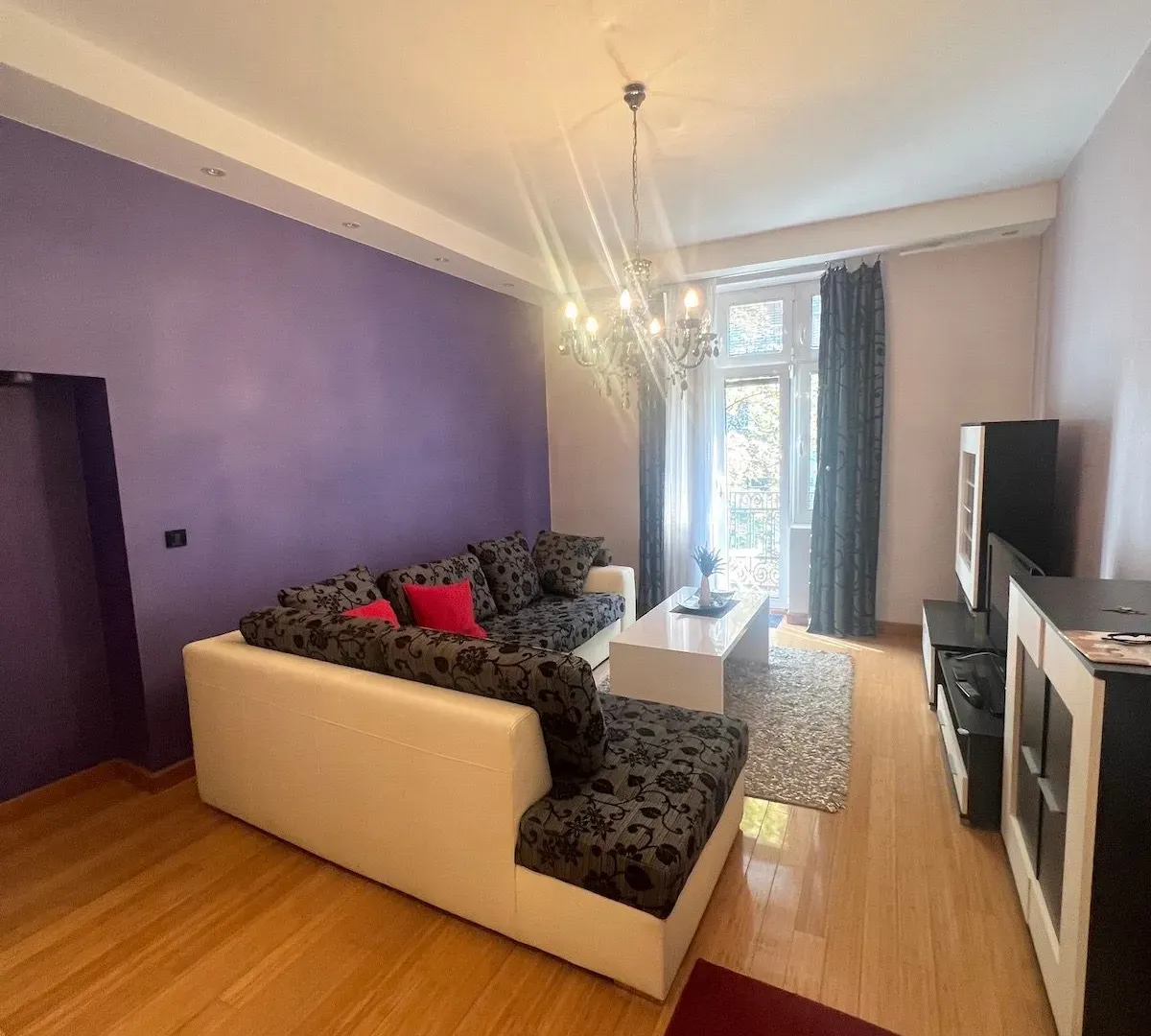 Rent, two bedroom apartment, 51m², Vračar Sve Podlokacije, Beograd