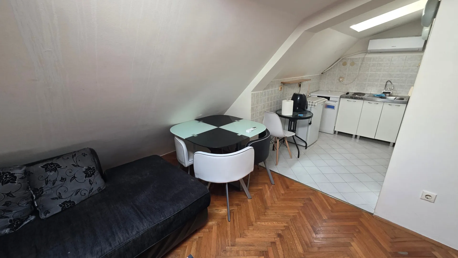 Rent, studio apartment, 25m², Stara Varoš, Podgorica
