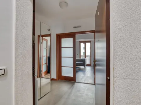 Izdavanje, dvosoban stan, 90m², Centar, Podgorica - image 16