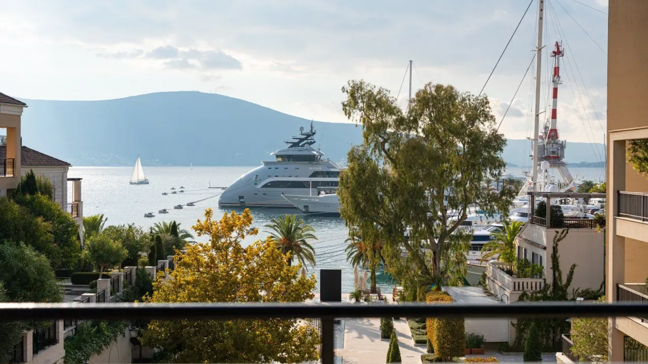 Sale, three bedroom apartment, 247m², Porto Montenegro, Tivat