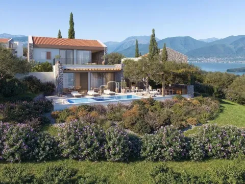 Kuća in Luštica Bay
