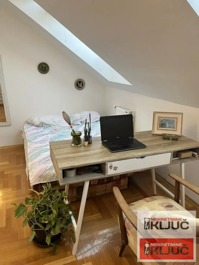 Prodaja, četvorosoban stan, 77m², Bulevar patrijarha Pavla, Novi Sad Sve Podlokacije