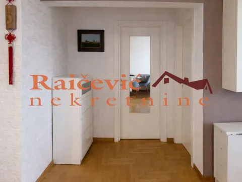 Sale, three bedroom apartment, 82m², Vračar Sve Podlokacije, Beograd - image 4