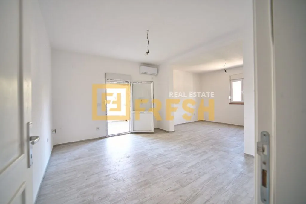 Sale, two bedroom apartment, 83m², Šušanj, Bar