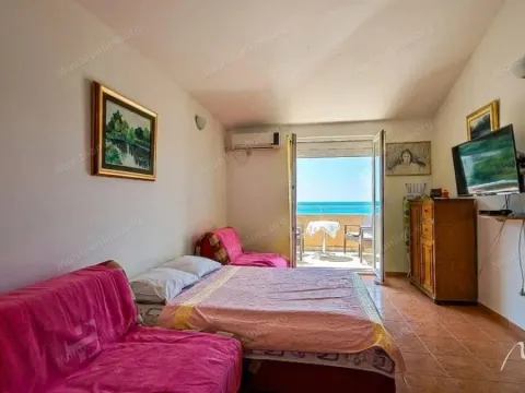 Sale, one bedroom apartment, 44m², Rafailovići, Budva - image 2