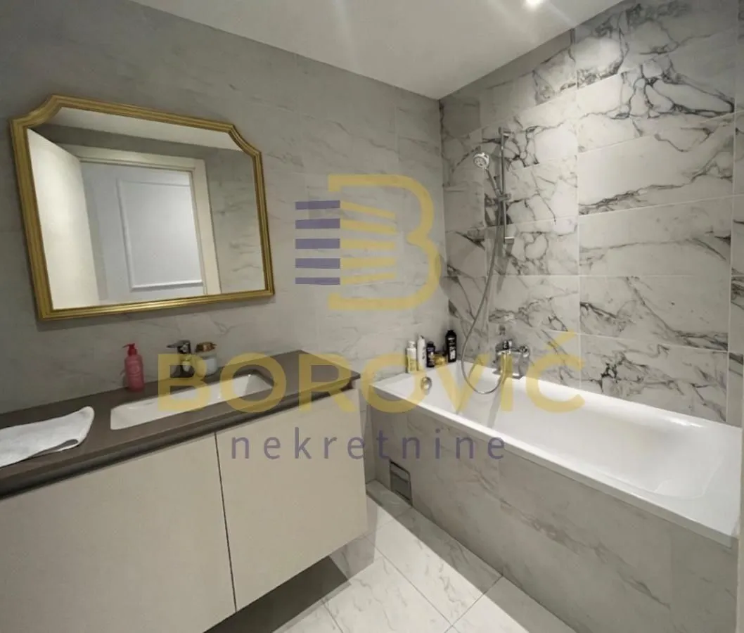 Prodaja, četvorosoban stan, 118m², Savski Venac, Beograd