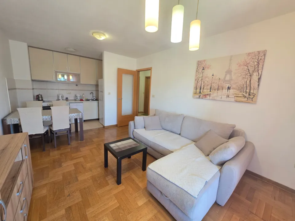 Rent, two bedroom apartment, 70m², Stari Aerodrom, Podgorica