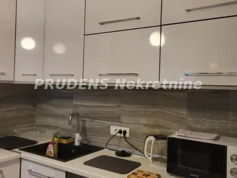 Rent, three bedroom apartment, 70m², Stari Grad, Beograd - image 12