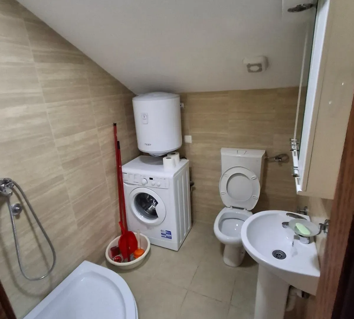 Izdavanje, garsonjera, 25m², Dalmatinska ulica, Podgorica