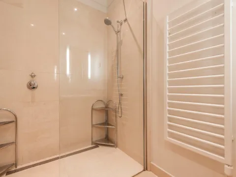 Sale, four bedroom apartment, 278m², Porto Montenegro, Tivat - image 22