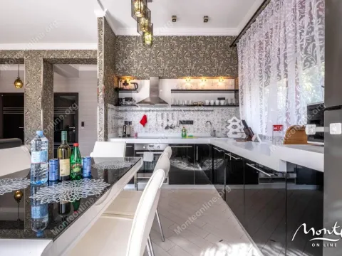 Prodaja, trosoban stan, 101m², Orahovac, Kotor - image 14