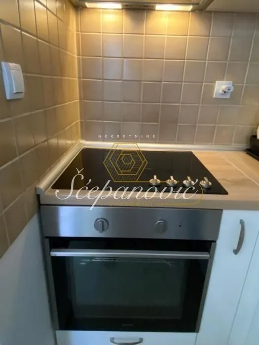Prodaja, dvosoban stan, 45m², Nova Detelinara, Novi Sad Sve Podlokacije