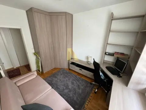 Izdavanje, trosoban stan, 78m², Centar, Novi Sad - image 6