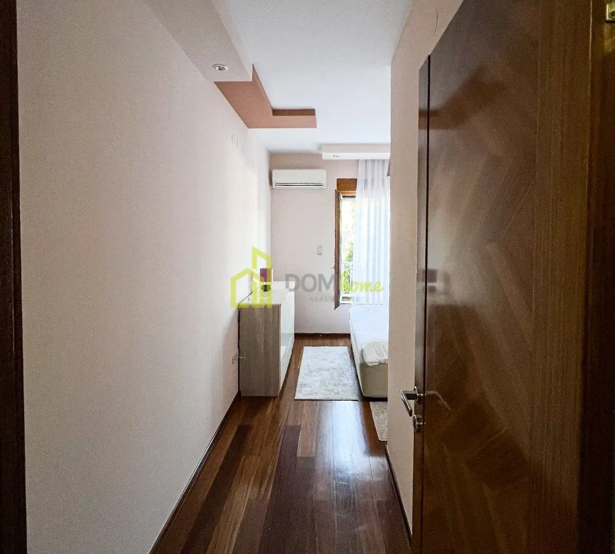 Rent, two bedroom apartment, 75m², Centar, Podgorica