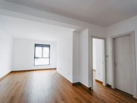 Izdavanje, ugostiteljski objekat, 1600m², Budva, Crna Gora - image 58