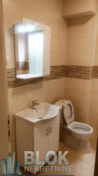 Izdavanje, dvosoban stan, 55m², Gorica C, Podgorica - image 2