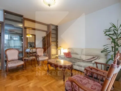 Rent, three bedroom apartment, 97m², Blok 9, Podgorica - image 2