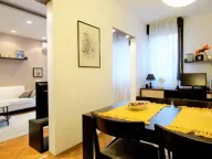 Izdavanje, trosoban stan, 100m², Centar, Budva - image 3