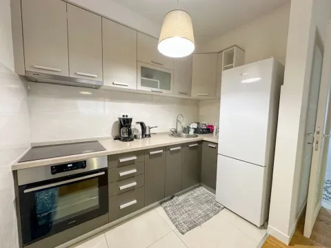 Rent, one bedroom apartment, 49m², Central Point, Podgorica - image 4