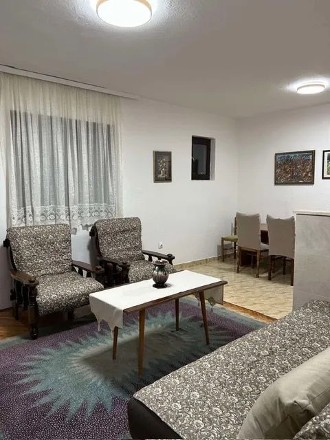 Rent, one bedroom apartment, 50m², Tološka šuma, Podgorica