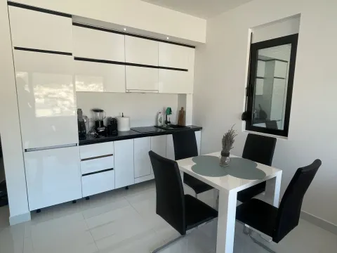 Prodaja, jednosoban stan, 48m², Centar, Ulcinj - image 3