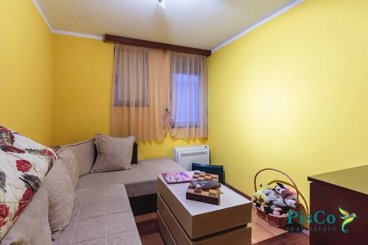 Prodaja, četvorosoban stan, 130m², Preko Morače, Podgorica