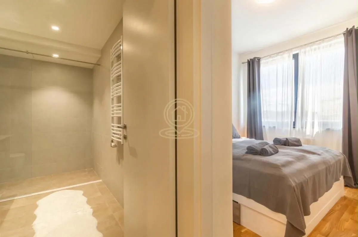 Izdavanje, trosoban stan, 87m², Savski Venac, Beograd