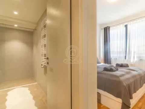 Izdavanje, trosoban stan, 87m², Savski Venac, Beograd - image 19