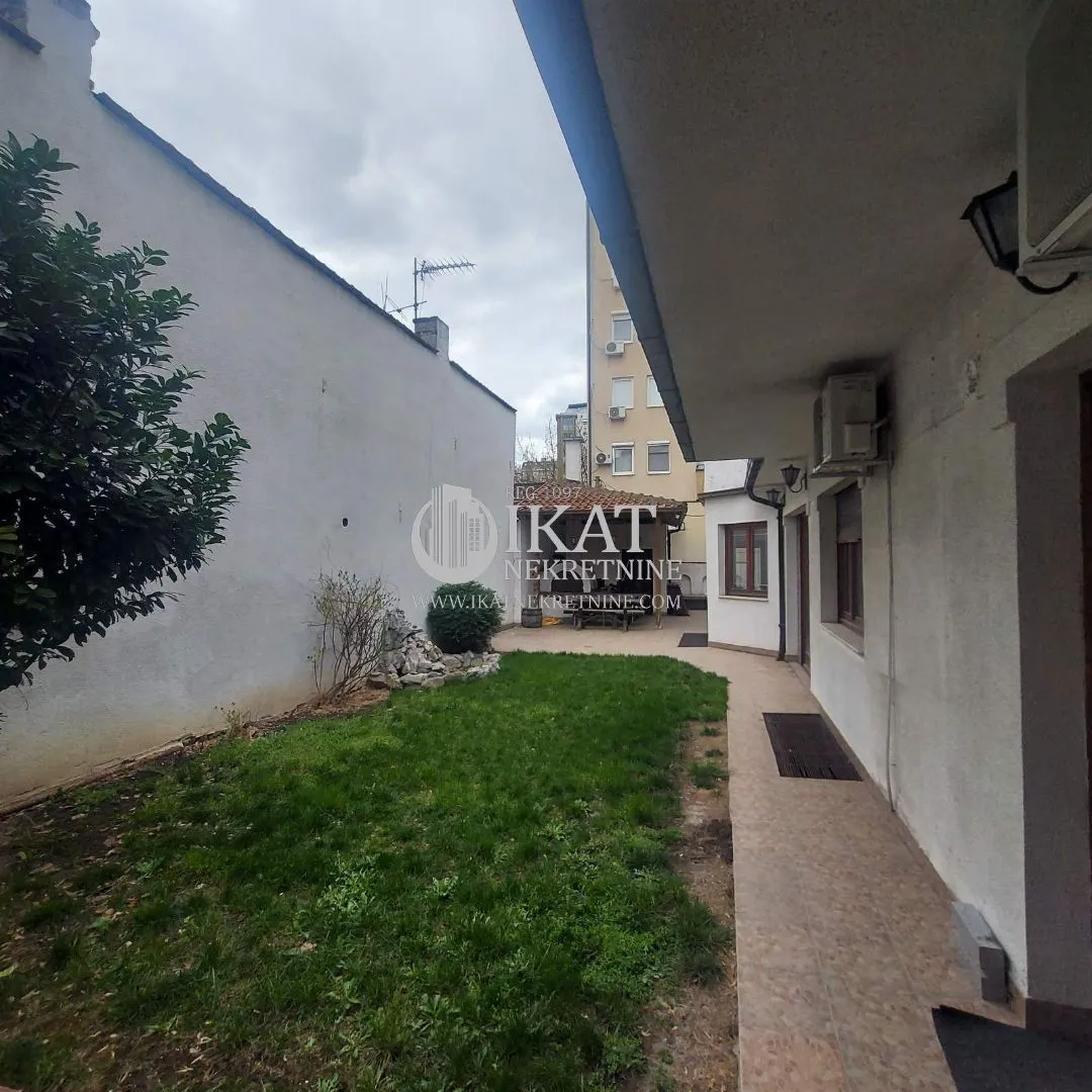 Prodaja, kuća, 596m², Gradska Bolnica, Zvezdara Sve Podlokacije