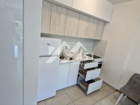 Izdavanje, dvosoban stan, 45m², Sajam, Novi Sad Sve Podlokacije - image 5