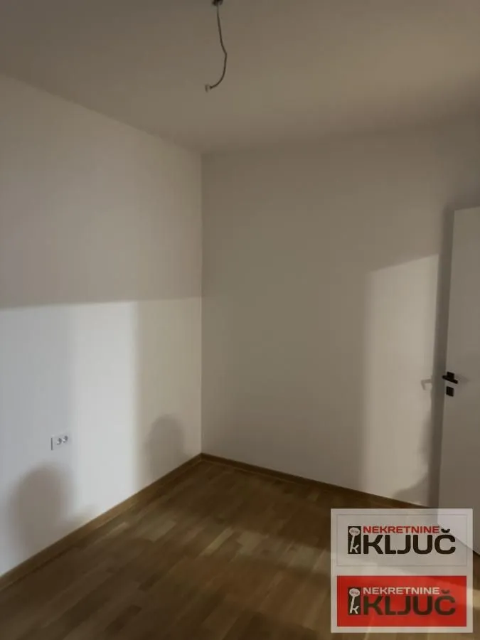 Izdavanje, jednosoban stan, 41m², Petrovaradin, Novi Sad