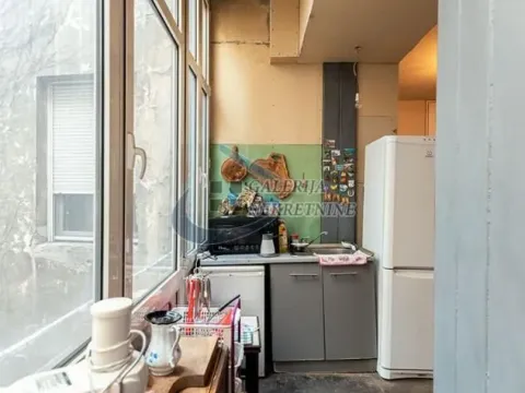 Sale, two bedroom apartment, 72m², Kalenić Pijaca, Vračar Sve Podlokacije - image 3