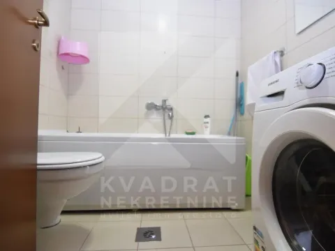 Izdavanje, jednosoban stan, 50m², City Kvart, Podgorica - image 9