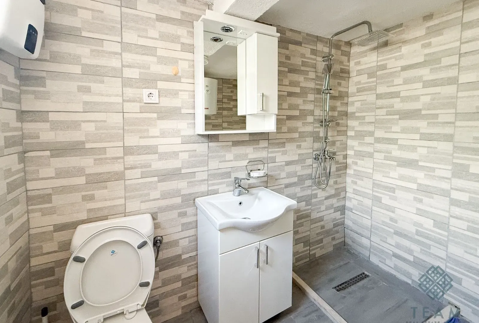 Rent, studio apartment, 22m², Drač, Podgorica
