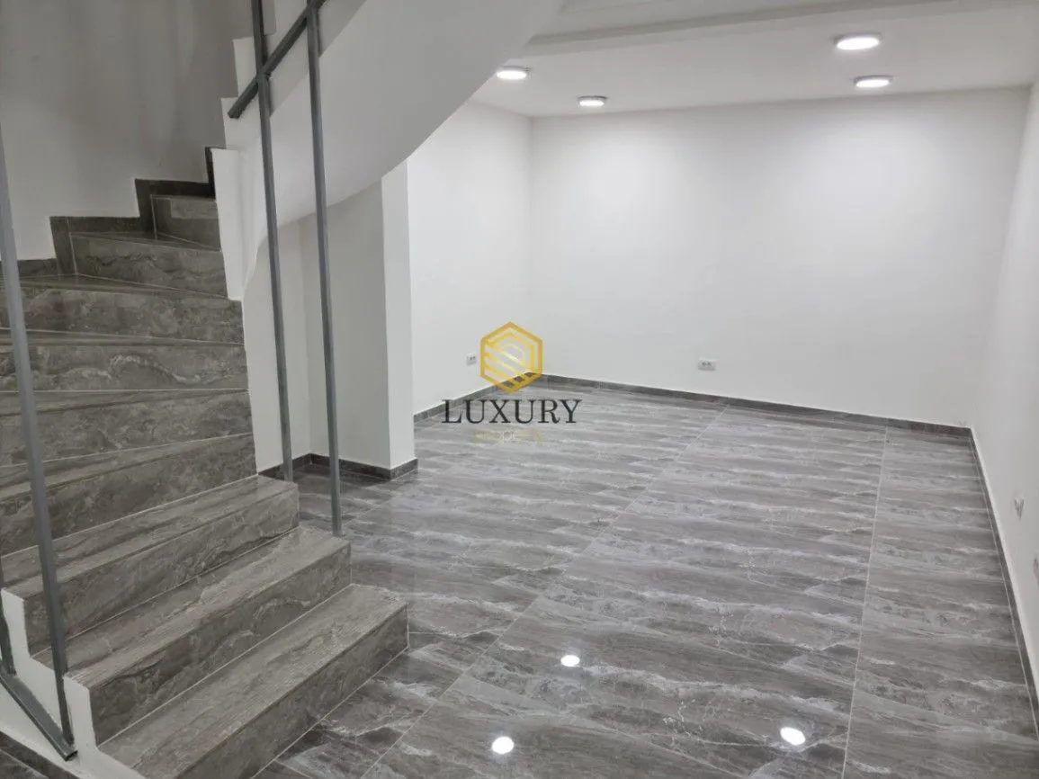 Rent, office space, 160m², Preko Morače, Podgorica