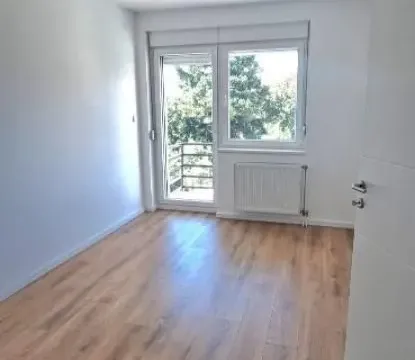 Sale, four bedroom apartment, 94m², Čukarica, Beograd - image 4