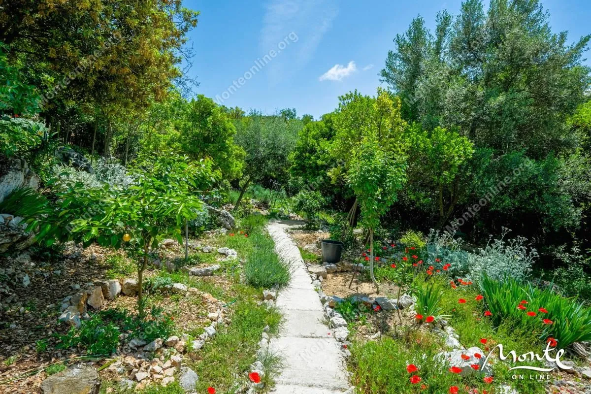 Sale, house, 177m², Krimovica, Kotor