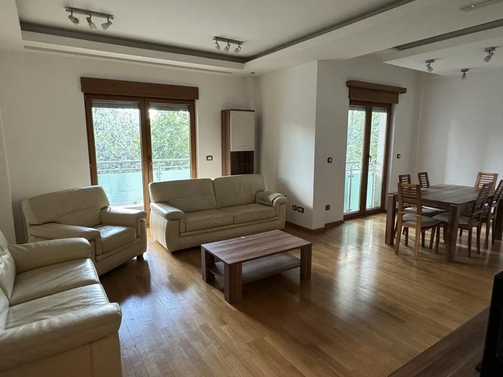 Izdavanje, dvosoban stan, 85m², Preko Morače, Podgorica