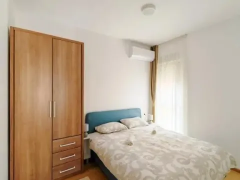 Izdavanje, jednosoban stan, 45m², Budva, Crna Gora - image 13