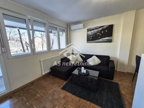 Izdavanje, trosoban stan, 58m², Novi Beograd Blok 1 Fontana, Novi Beograd Sve Podlokacije - image 2