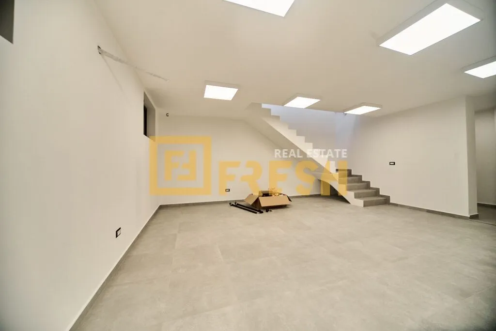 Rent, office space, 95m², City Kvart, Podgorica